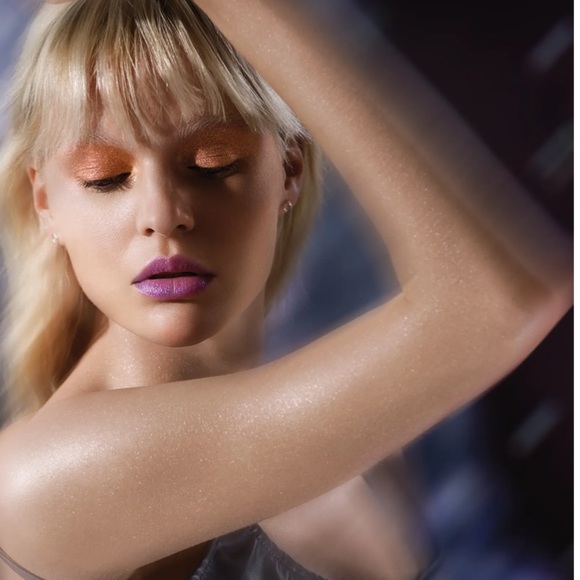 Urban Decay Moondust Glitter Liquid Illuminizer - Picture 14 of 15